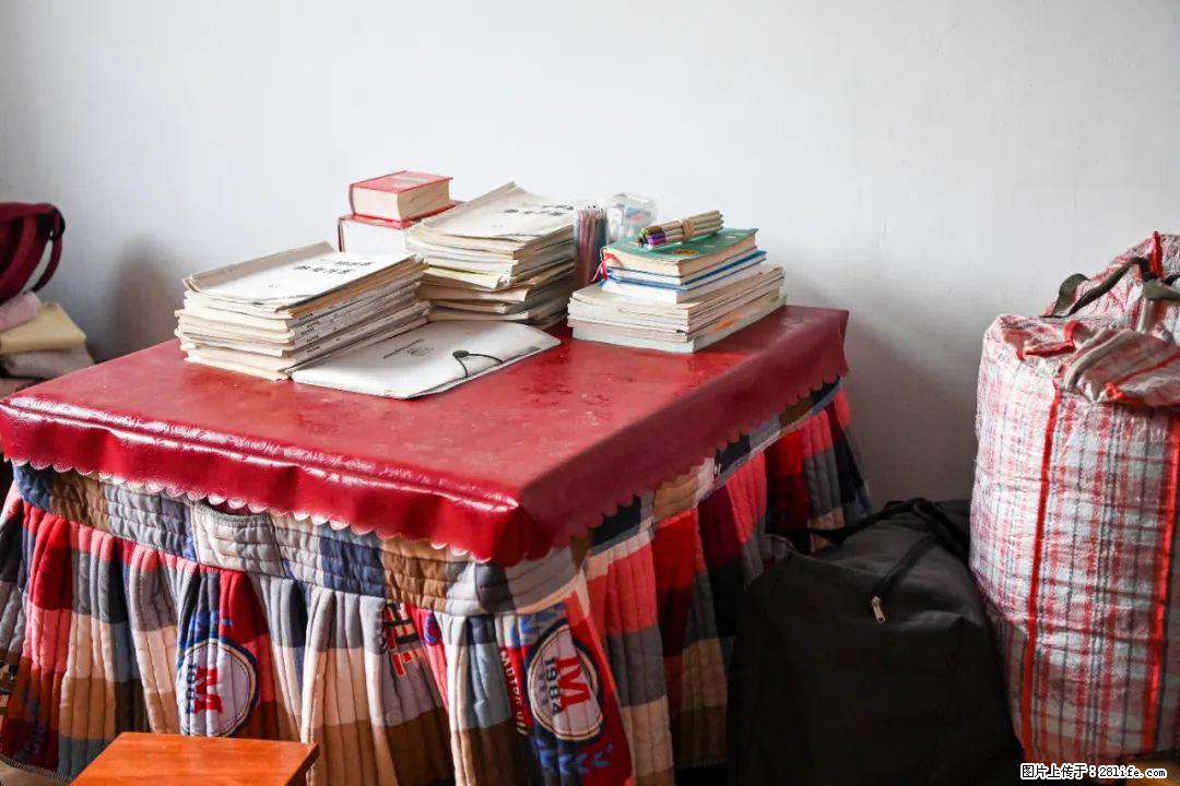 全网追的“扁担女孩”,找了一份暑假工,时薪12元 - 甘南生活资讯 - 甘南28生活网 gn.28life.com